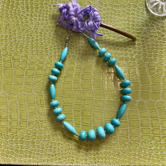 💙 Beautiful Blue Faux Turquoise Necklace 💙 - Picture 5 of 7